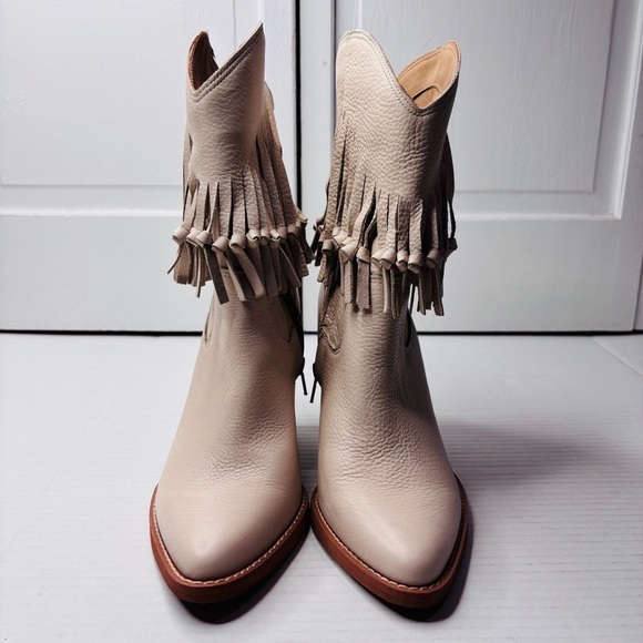 New ZODIAC Beige Leather Donna Fringe Boots Size 7.5 - Picture 5 of 12